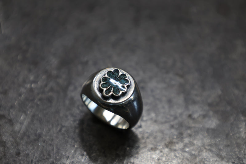 SE-1582 round signet/clover/chip turquoise