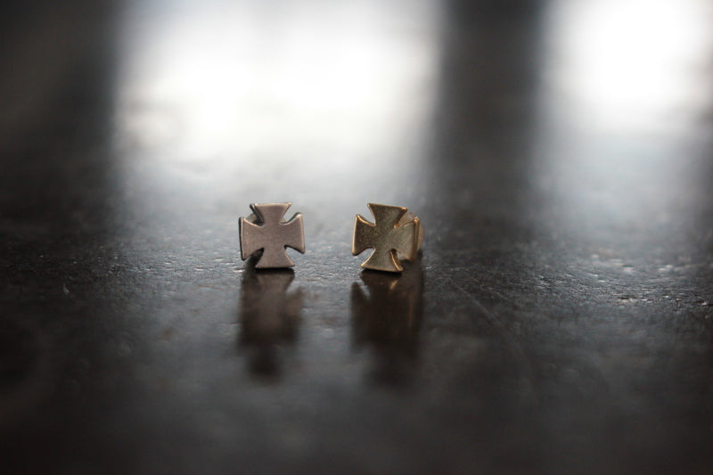 FCE-15 cross stud