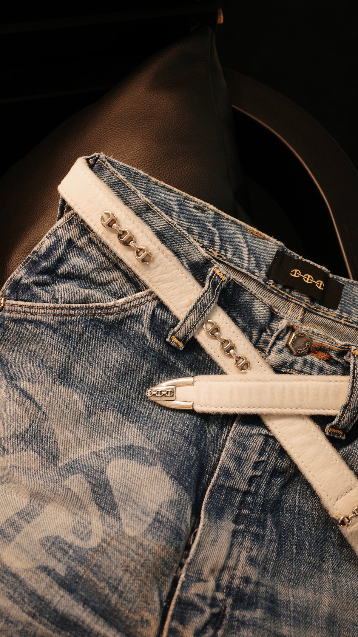 HSB WHITE FUR WESTERN BELT