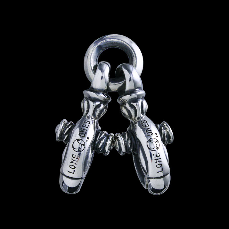 Linked clasp (plain circle)
