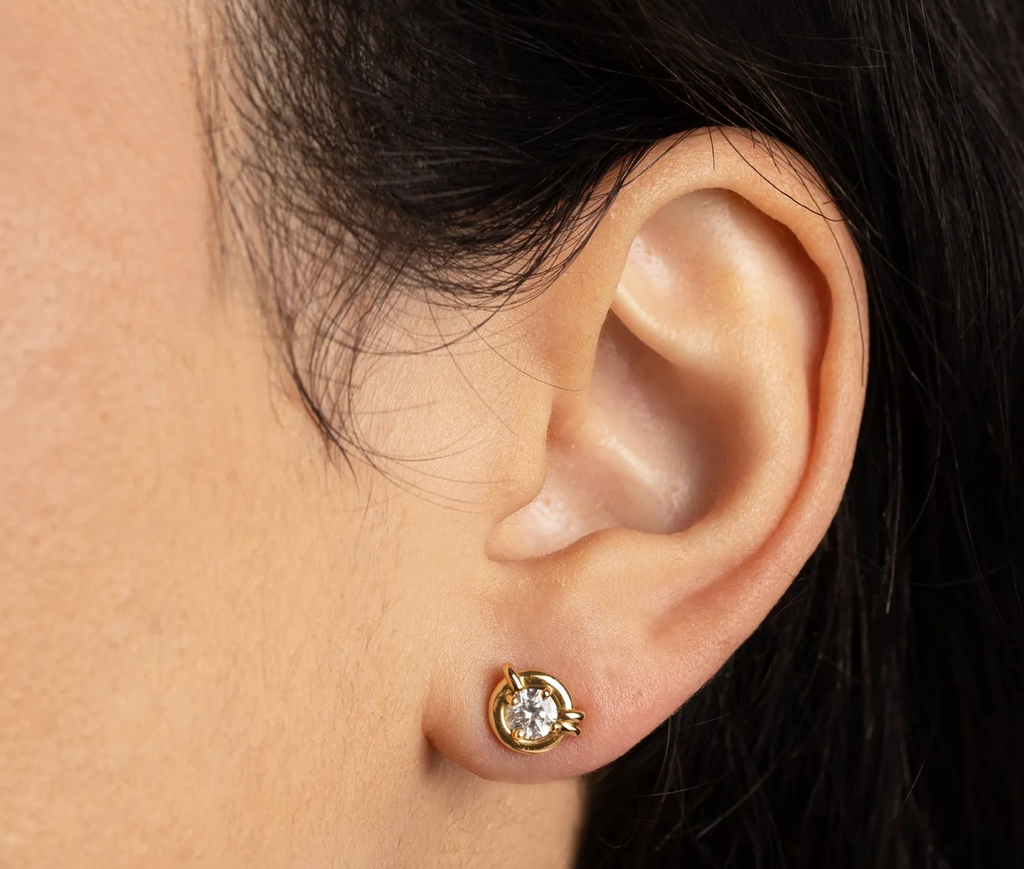 Vero YG Studs | Single
