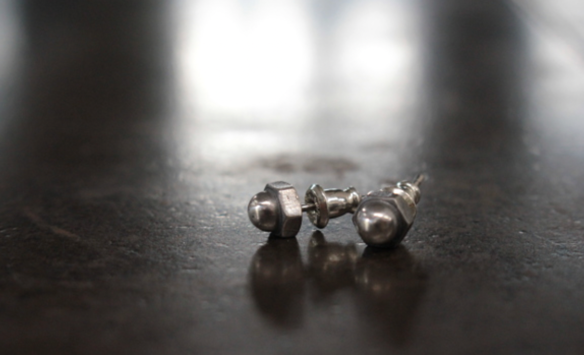 RE-04 六角 BALL STUD EARRING