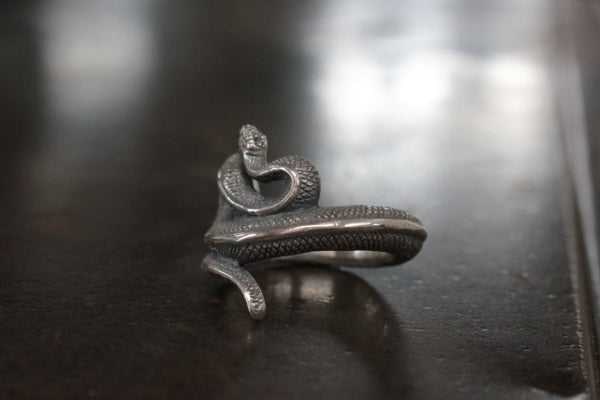 FCR-01 rolled snake ring