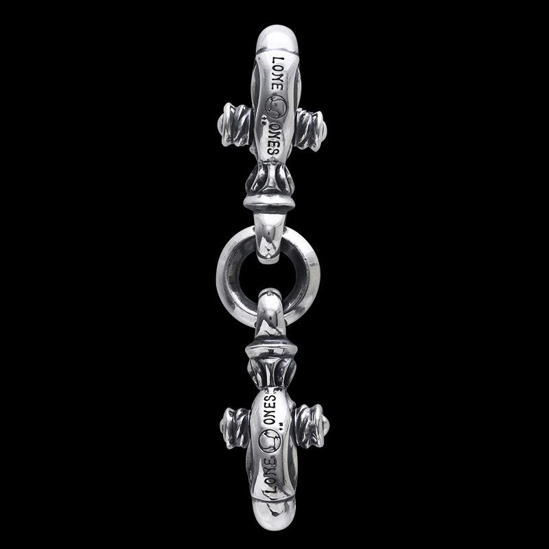 Linked clasp (plain circle)