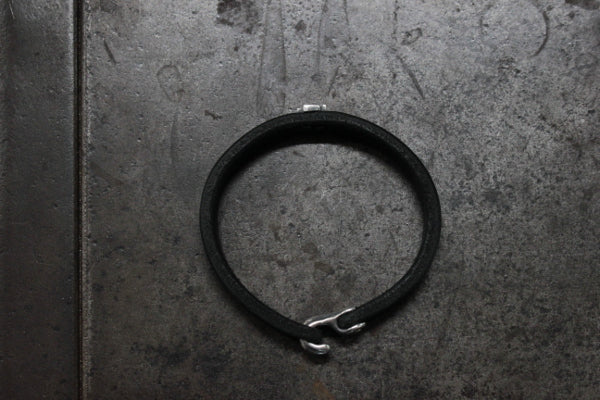 FCB-31 flat leather+clamp hook bracelet/luck cross stud
