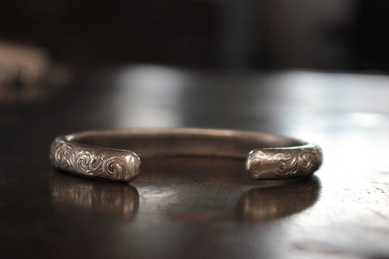 FCB-38 薄彫 CL 甲丸 bangle