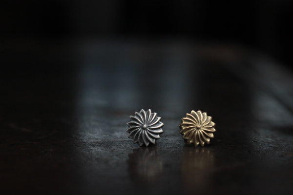 FCE-06 single 菊風車 stud