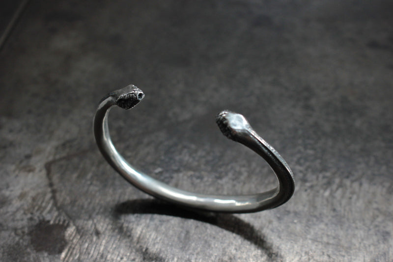 FCB-49 two snakes bangle