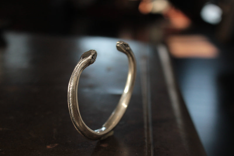 FCB-49 two snakes bangle