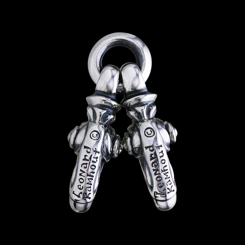 Linked clasp (plain circle) (Leonard Kamhout engraved)