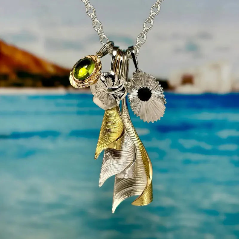 鳴島翔 Hibiscus pendant