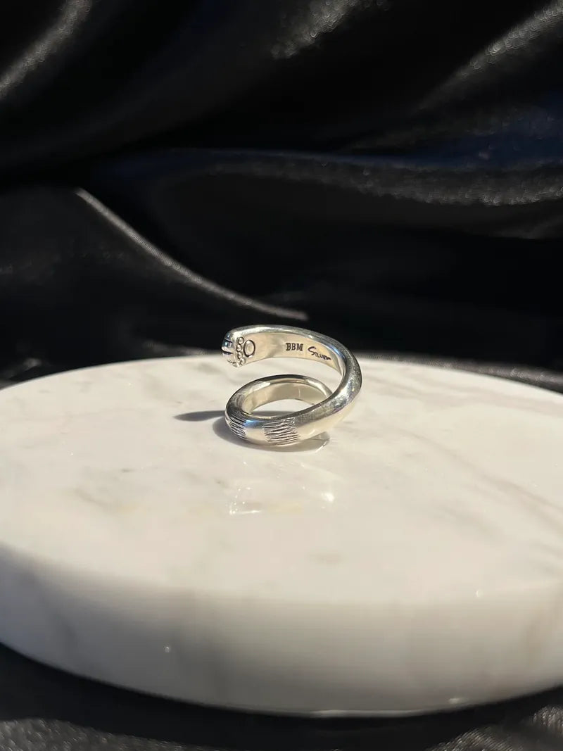 BBM Tail Paw Ring