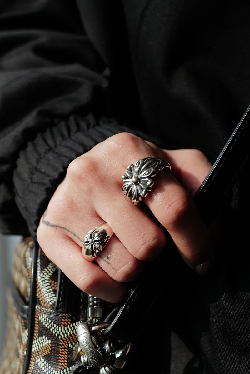 Hawk eye ring