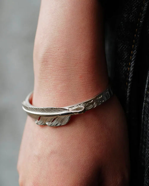 5mm飛行羽唐草bangle