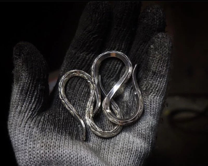 Silver Arabesque Keyholder