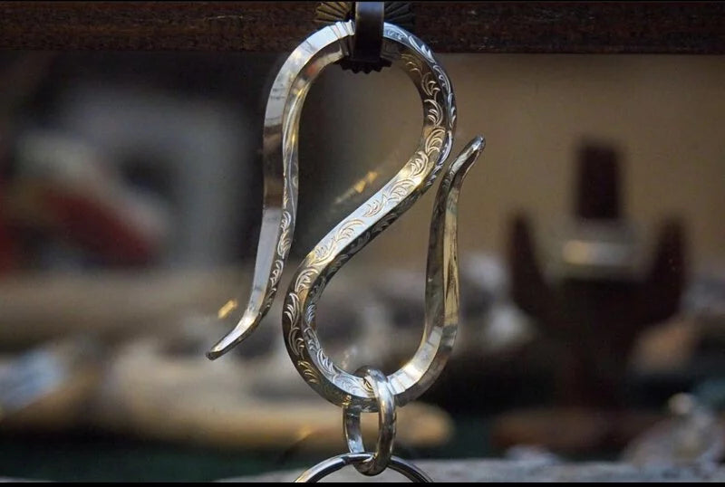 Silver Arabesque Keyholder