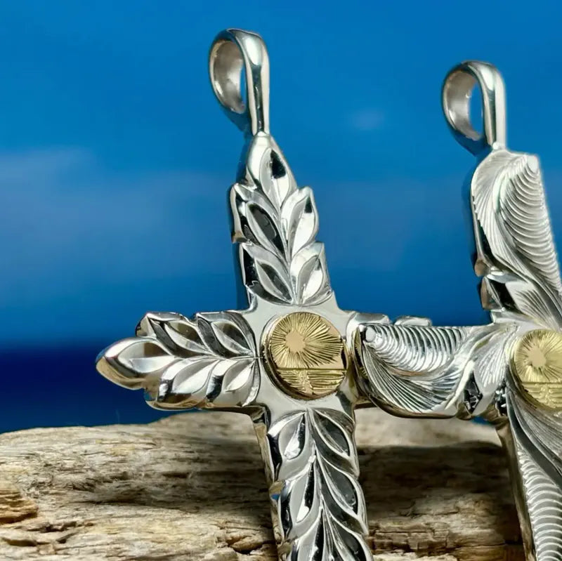 K18 Kaila motif cross pendant (Royal Maile)