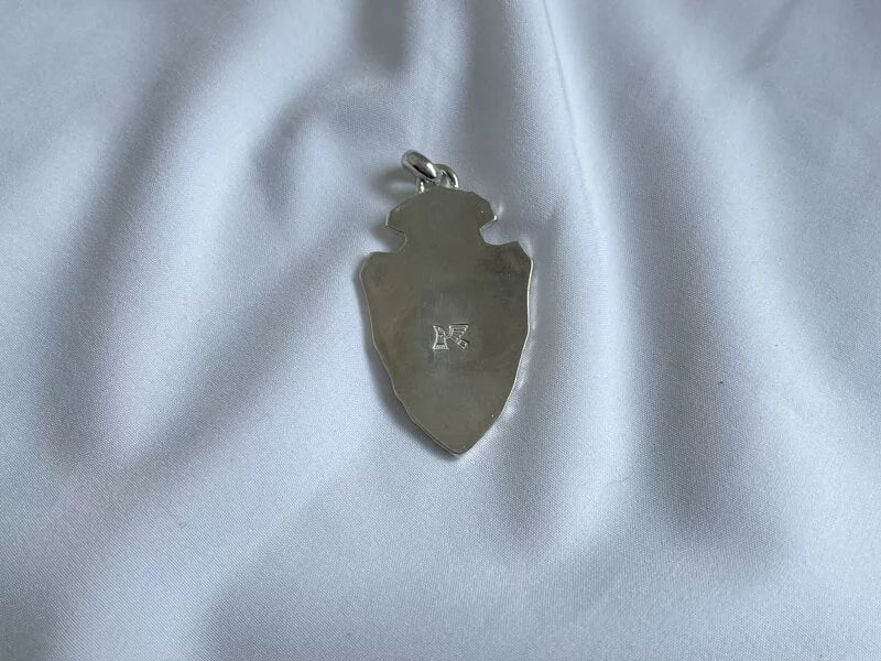 唐草點金松石箭頭吊墜