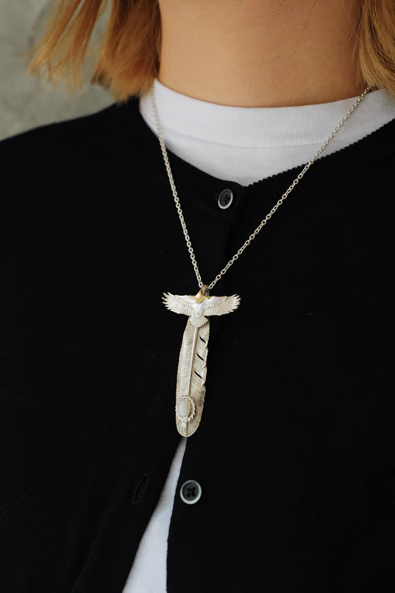 K18 Head Eagle and Feather (No Stone/Sliver Cut Opal)