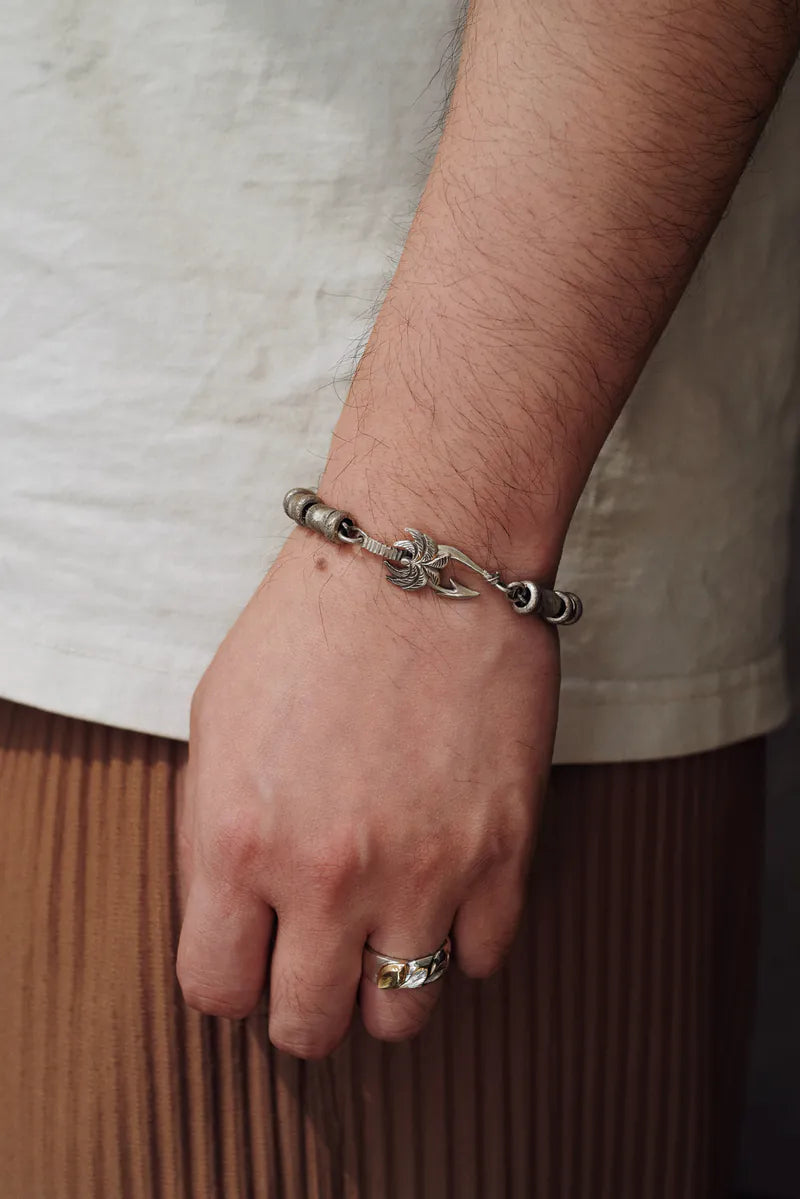 Island Chain Bracelet (L/SV Bead)