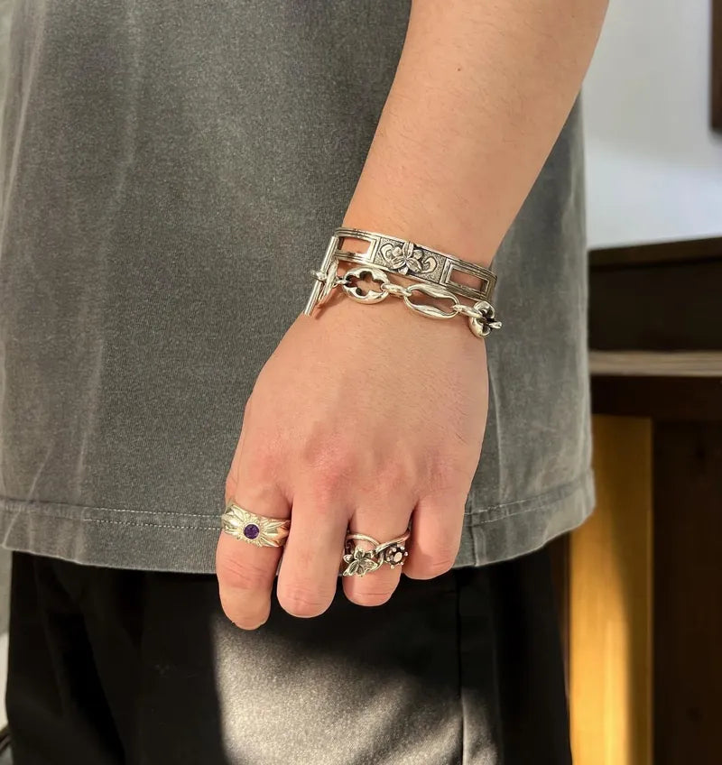 Lily Circle Ring with ston
