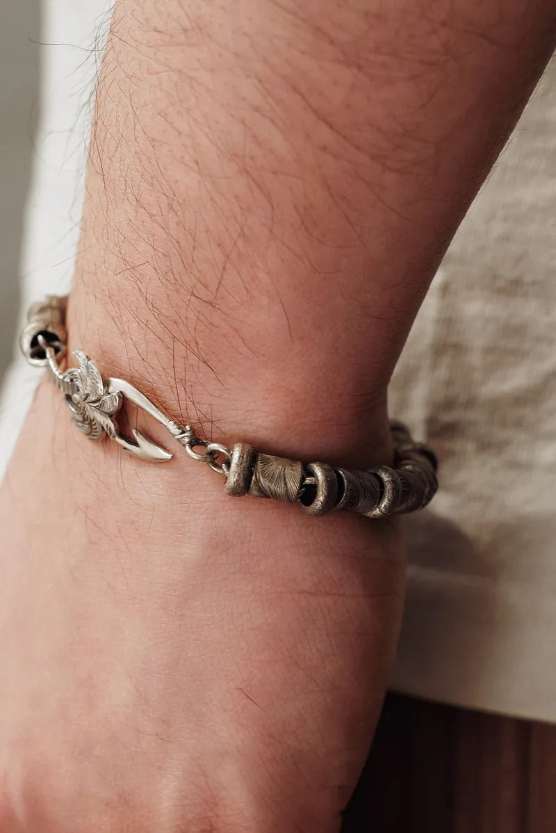 Island Chain Bracelet (L/SV Bead)