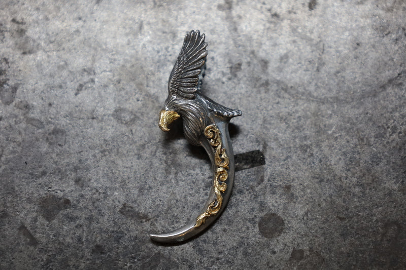 CC-93 flap eagle claw w K18 scroll