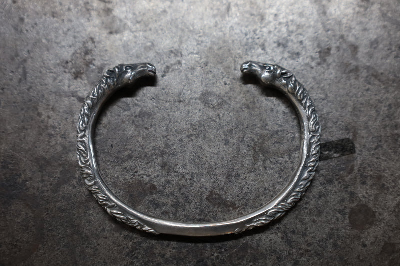 CC-94 horse cuff bangle straight