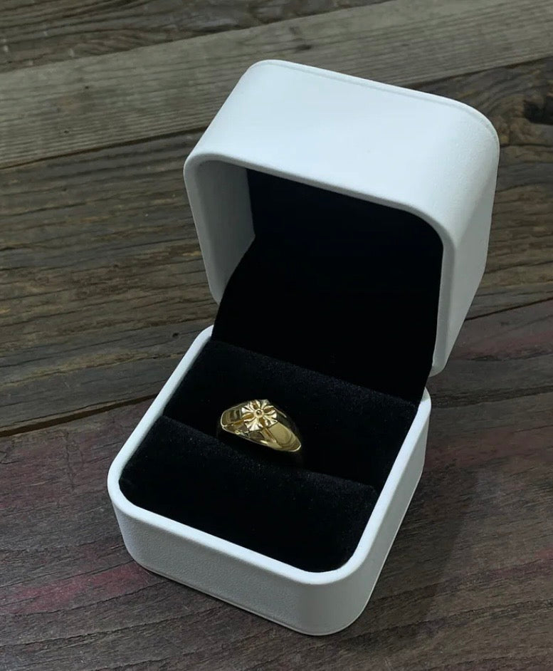K18 Iron Raven Cross Ring