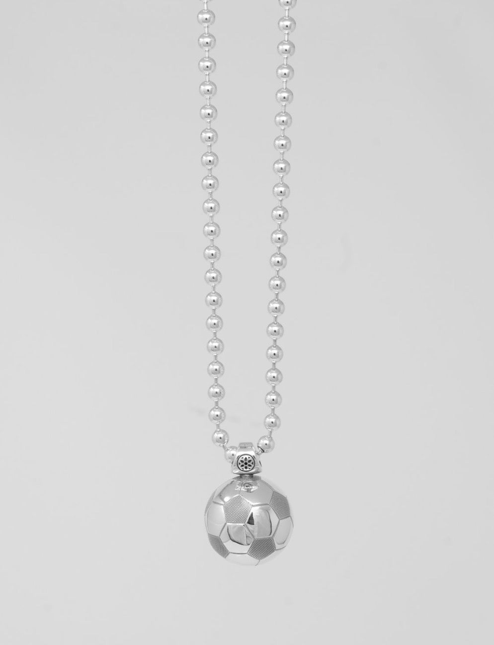 Mid-Kick Pendant - Goosebumps