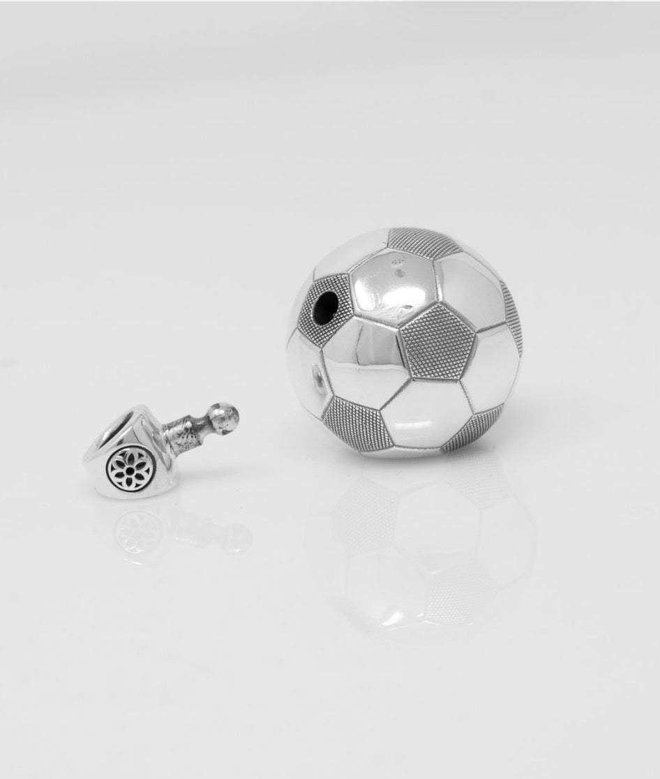 Mid-Kick Pendant - Goosebumps