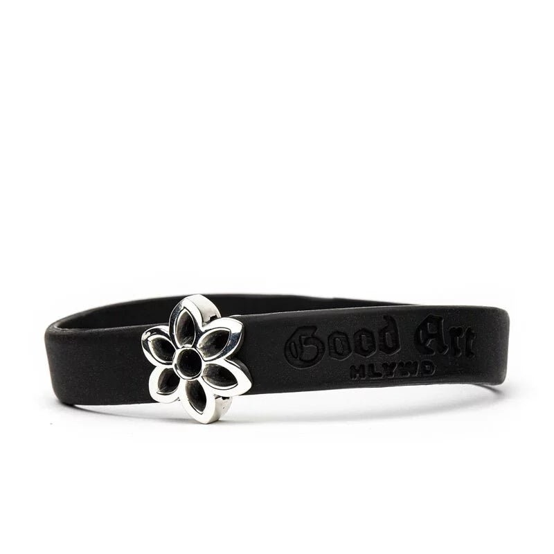 Rubber Biscuit | Cutout Rosette