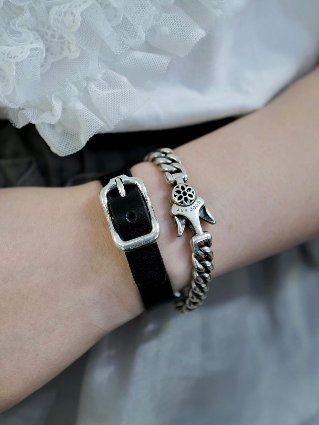 Bird Buckle Leather 1/2” Laminated Bracelet