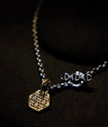 HB305 Bolt Lace Pendant