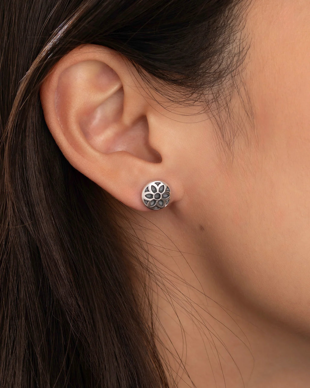 Rosette Stud
