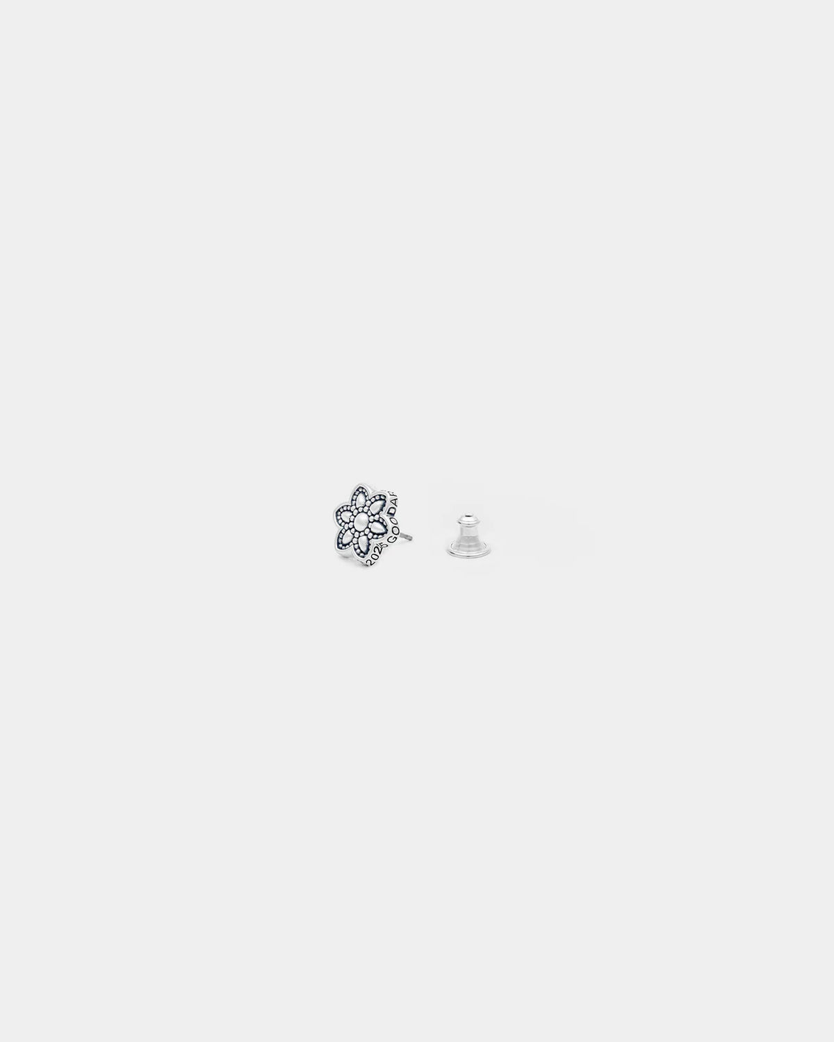 Fancy Cutout Stud