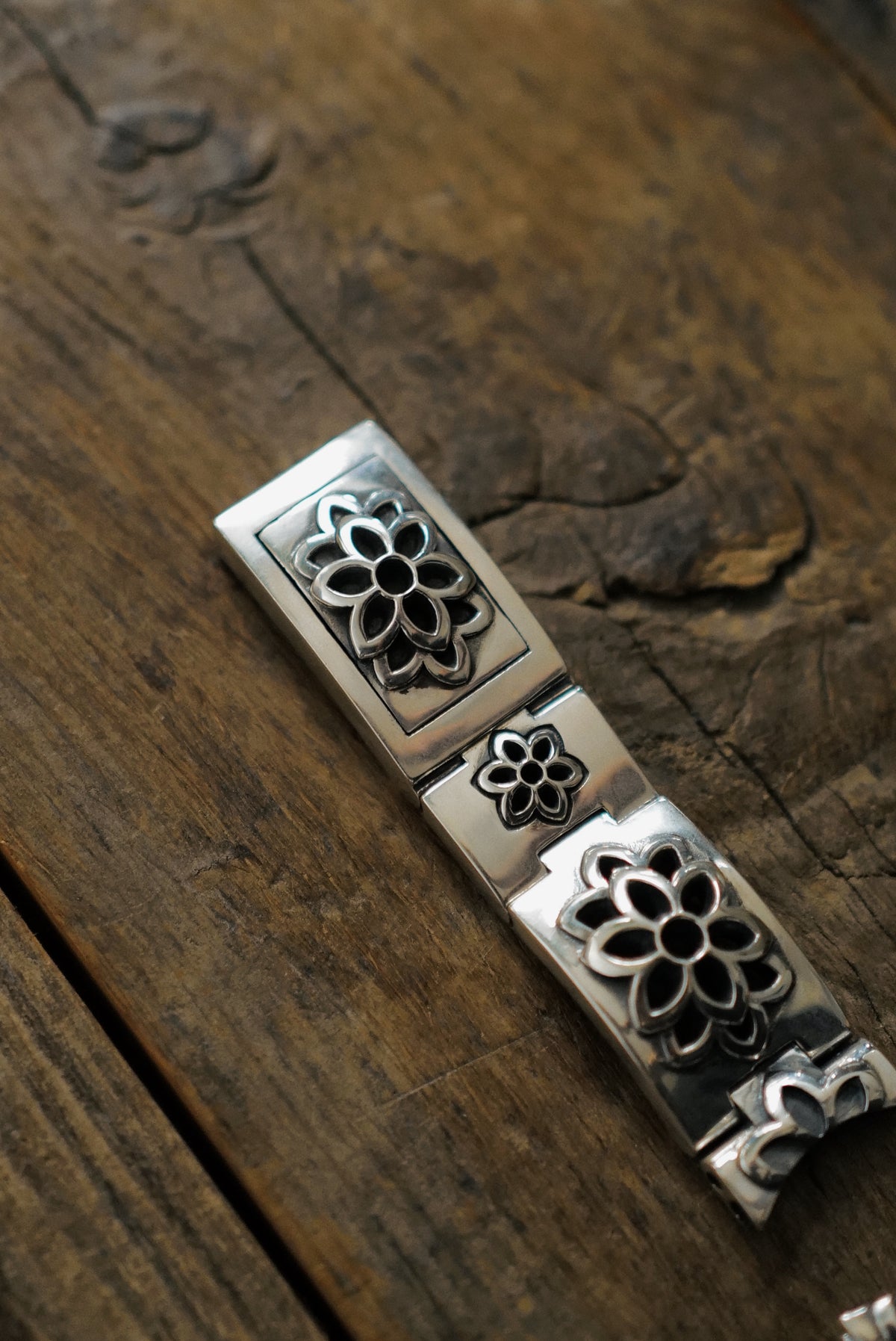 SWISS LINK WIDE WATCH BAND BRACELET W/ TRIPLE ROSETTE