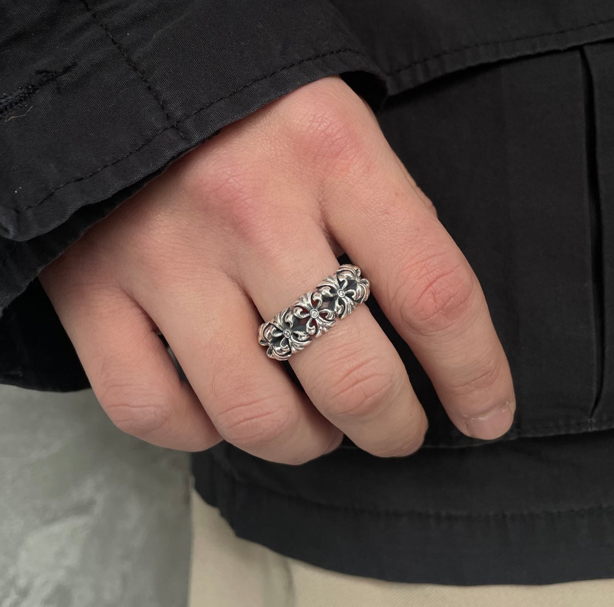 Chrome Ring w/Diamond