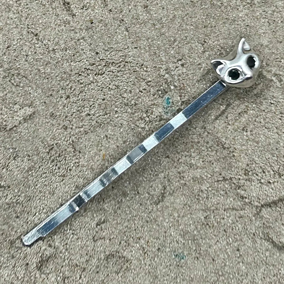 BBM Hair Clip With Stone
