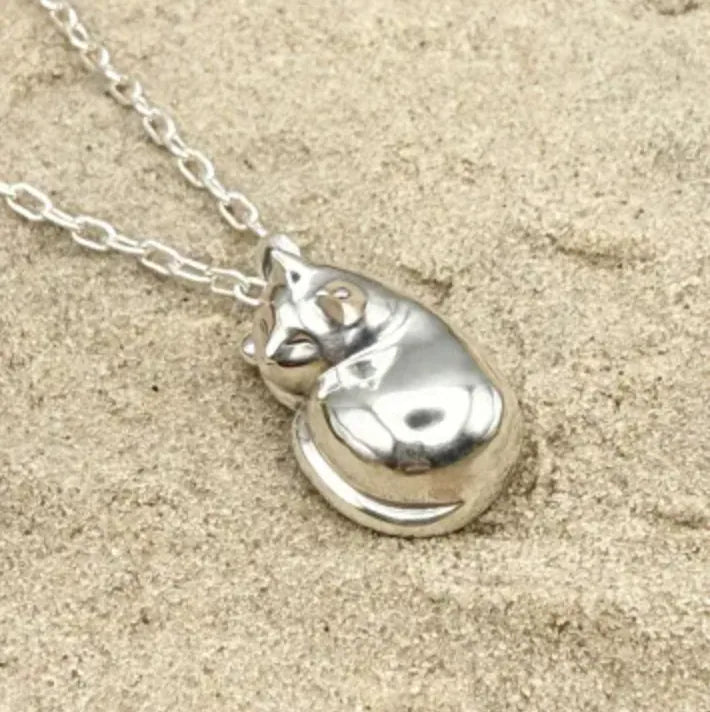 BBM 居眠り猫 ペンダント With Sliver Chain