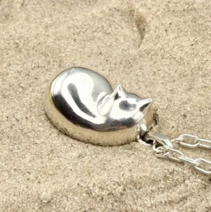 BBM 居眠り猫 ペンダント With Sliver Chain
